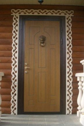 Особенности утепленных деревянных входных дверей